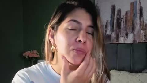 Snapshot of scarlett_moore_ chatting on 07/18/26, 04:11 Scarlett online show from 07/18/26, 04:11