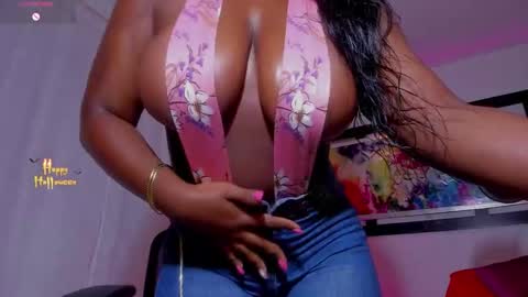 Snapshot of scarlett_rios19 chatting on 10/22/25, 09:36 Scarlett Rios19 online show from 10/22/25, 09:36