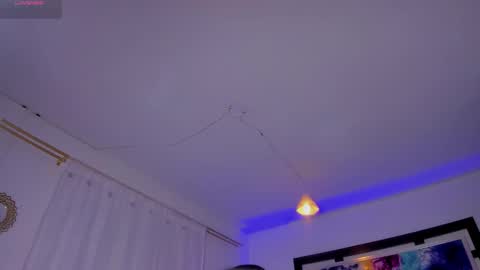 Snapshot of scarlett_rios19 chatting on 11/16/25, 06:19 Scarlett Rios19 online show from 11/16/25, 06:19