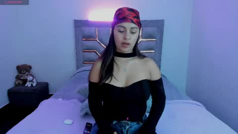 scarlett_rose11 online show from 04/17/26, 05:16