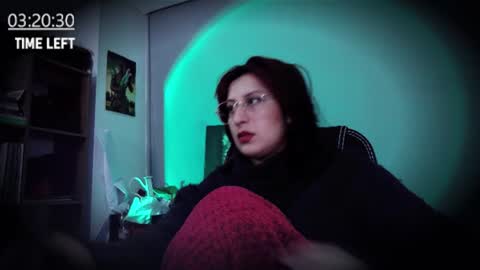 Snapshot of scarlett_sen chatting on 07/02/26, 01:06 Mistress Scarlett online show from 07/02/26, 01:06