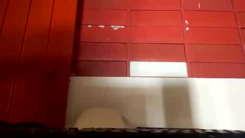 Snapshot of scarlett_skinny02 chatting on 10/18/25, 02:18 Isabella online show from 10/18/25, 02:18