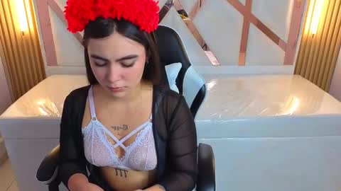 Snapshot of scarlett_smith_tp chatting on 10/04/25, 12:58 Scarlett online show from 10/04/25, 12:58