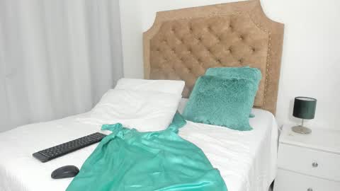 scarlett_star01 online show from 02/06/26, 01:25