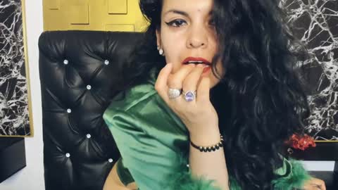 Scarlett online show from 12/20/24, 09:06