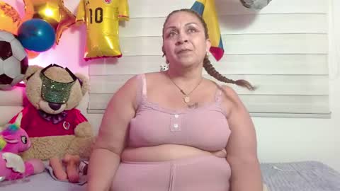 Snapshot of scarlettbooty chatting on 07/15/26, 02:11 scarlettbooty online show from 07/15/26, 02:11