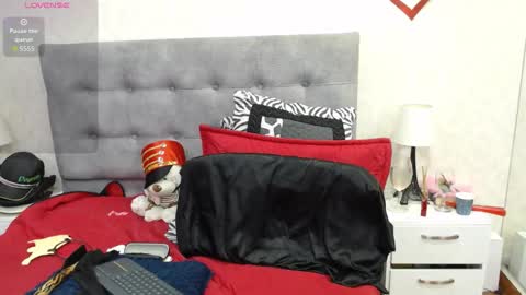 Snapshot of scarlettgreen_ chatting on 01/07/26, 11:34 Scartt online show from 01/07/26, 11:34