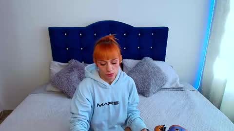 Scarlett online show from 10/16/25, 01:45