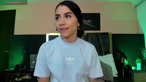 scarlettorres online show from 11/16/25, 05:07