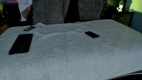 scarlettorres online show from 12/14/25, 04:01