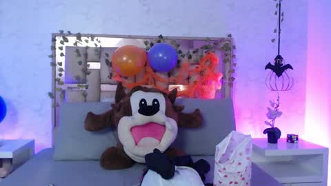 Scarlet online show from 10/22/25, 11:43