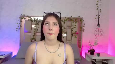 Scarlet online show from 11/26/25, 11:44