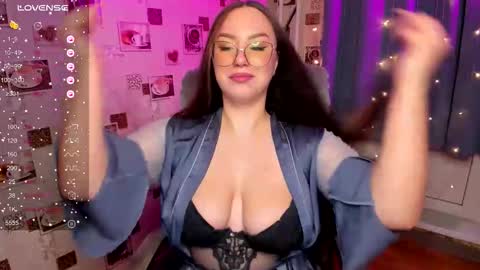 Snapshot of scarlettvaughn chatting on 02/25/26, 07:23 Scarlett online show from 02/25/26, 07:23