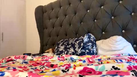 Scarlett online show from 10/04/25, 04:10