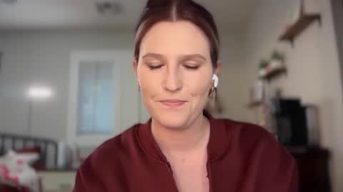 Snapshot of scarletvxn chatting on 01/08/26, 08:33 Scarlet VXN online show from 01/08/26, 08:33