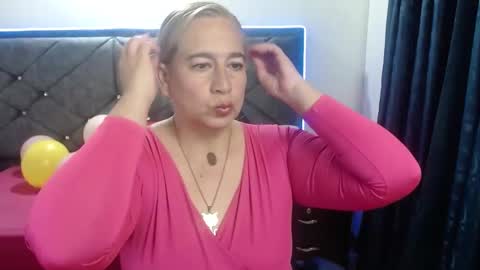 Sccarlet online show from 11/17/25, 03:18