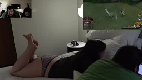 Snapshot of scenenotheard chatting on 12/20/25, 06:20 scenenotheard online show from 12/20/25, 06:20