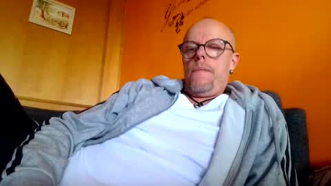 schmuhbaer1 online show from 10/15/25, 10:59