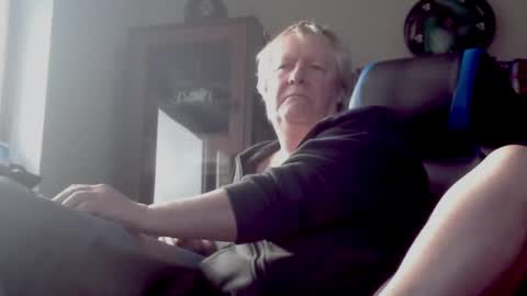 Thomas online show from 02/23/25, 10:06