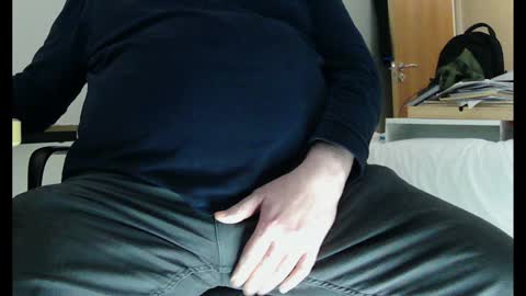 Snapshot of schwanz2023 chatting on 01/13/25, 08:37 Mick online show from 01/13/25, 08:37