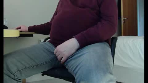 Snapshot of schwanz2023 chatting on 03/05/25, 02:45 Mick online show from 03/05/25, 02:45