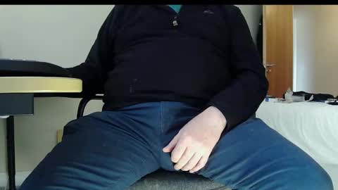 Snapshot of schwanz2023 chatting on 10/13/25, 12:38 Mick online show from 10/13/25, 12:38