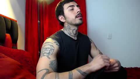 Alejandro help me to reach 200 thumps up online show from 04/13/26, 07:14