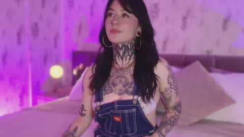 Scolw  online show from 09/17/25, 08:21