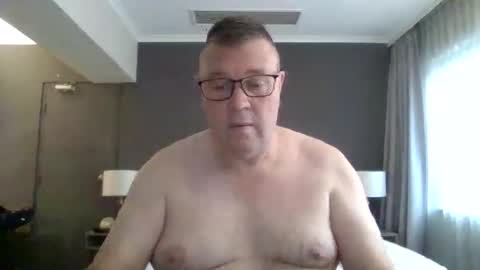 Scoobs online show from 05/18/26, 08:42