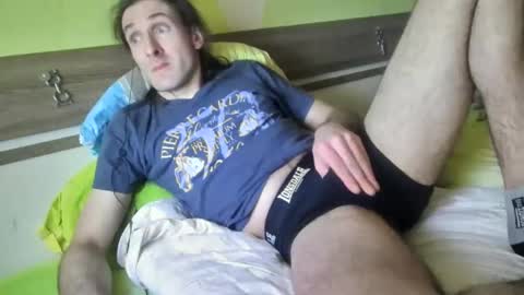 Snapshot of scorkjui chatting on 02/11/25, 10:48 bossstjan online show from 02/11/25, 10:48