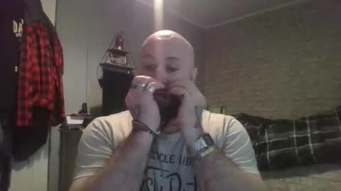 Snapshot of scottish_alien chatting on 04/14/26, 09:15 Richard James online show from 04/14/26, 09:15