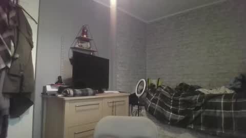 Snapshot of scottish_alien chatting on 04/16/26, 04:30 Richard James online show from 04/16/26, 04:30