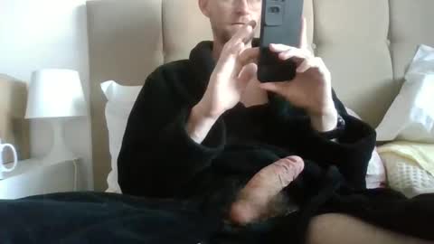 Snapshot of scottish_daddy chatting on 01/10/25, 10:28 scottish daddy online show from 01/10/25, 10:28