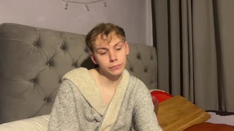 Snapshot of scottish_twink01 chatting on 01/05/25, 09:47 danny online show from 01/05/25, 09:47