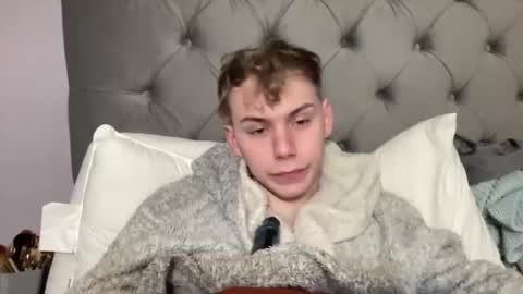 Snapshot of scottish_twink01 chatting on 01/20/25, 01:28 danny online show from 01/20/25, 01:28