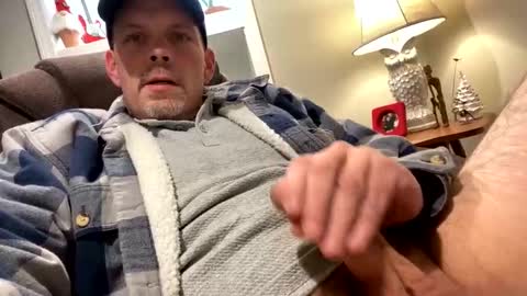 scottj603603 online show from 12/15/25, 05:39