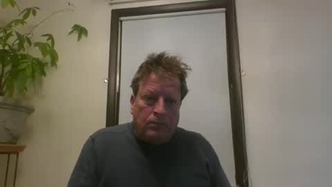 scottpbi52 online show from 01/10/25, 05:05