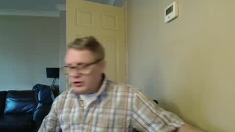 Snapshot of scottsman214 chatting on 01/19/25, 12:50 James online show from 01/19/25, 12:50