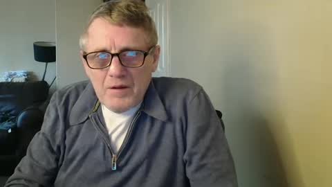 Snapshot of scottsman214 chatting on 02/02/25, 12:13 James online show from 02/02/25, 12:13