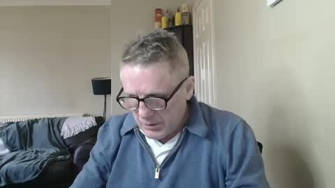 Snapshot of scottsman214 chatting on 03/01/25, 01:51 James online show from 03/01/25, 01:51