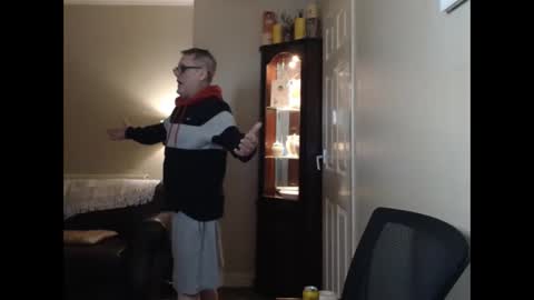 Snapshot of scottsman214 chatting on 03/01/25, 09:59 James online show from 03/01/25, 09:59