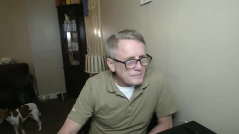 Snapshot of scottsman214 chatting on 10/31/25, 04:41 James online show from 10/31/25, 04:41