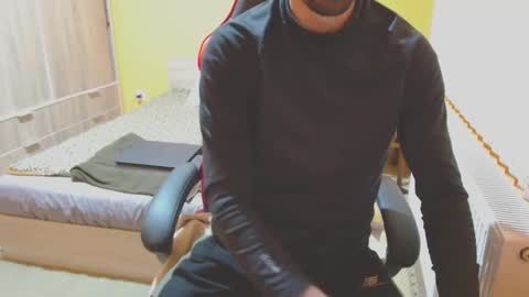 scotty_98 online show from 12/31/24, 04:04