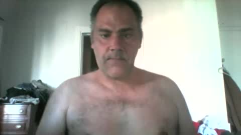 Snapshot of scubi007 chatting on 09/26/25, 09:13 scubi007 online show from 09/26/25, 09:13