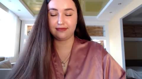 Elizabeth  online show from 12/15/24, 09:45