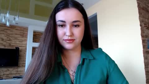 Elizabeth  online show from 02/25/25, 10:47