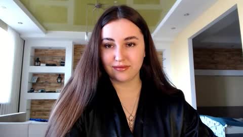 Elizabeth  online show from 03/11/25, 11:23