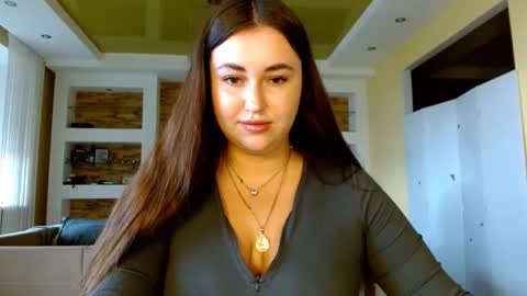 Elizabeth  online show from 10/06/25, 06:44