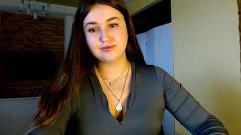 Elizabeth  online show from 12/05/25, 08:01