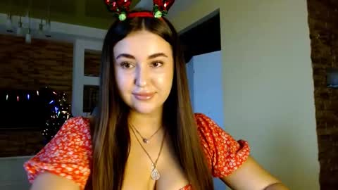 Elizabeth  online show from 12/18/25, 09:37